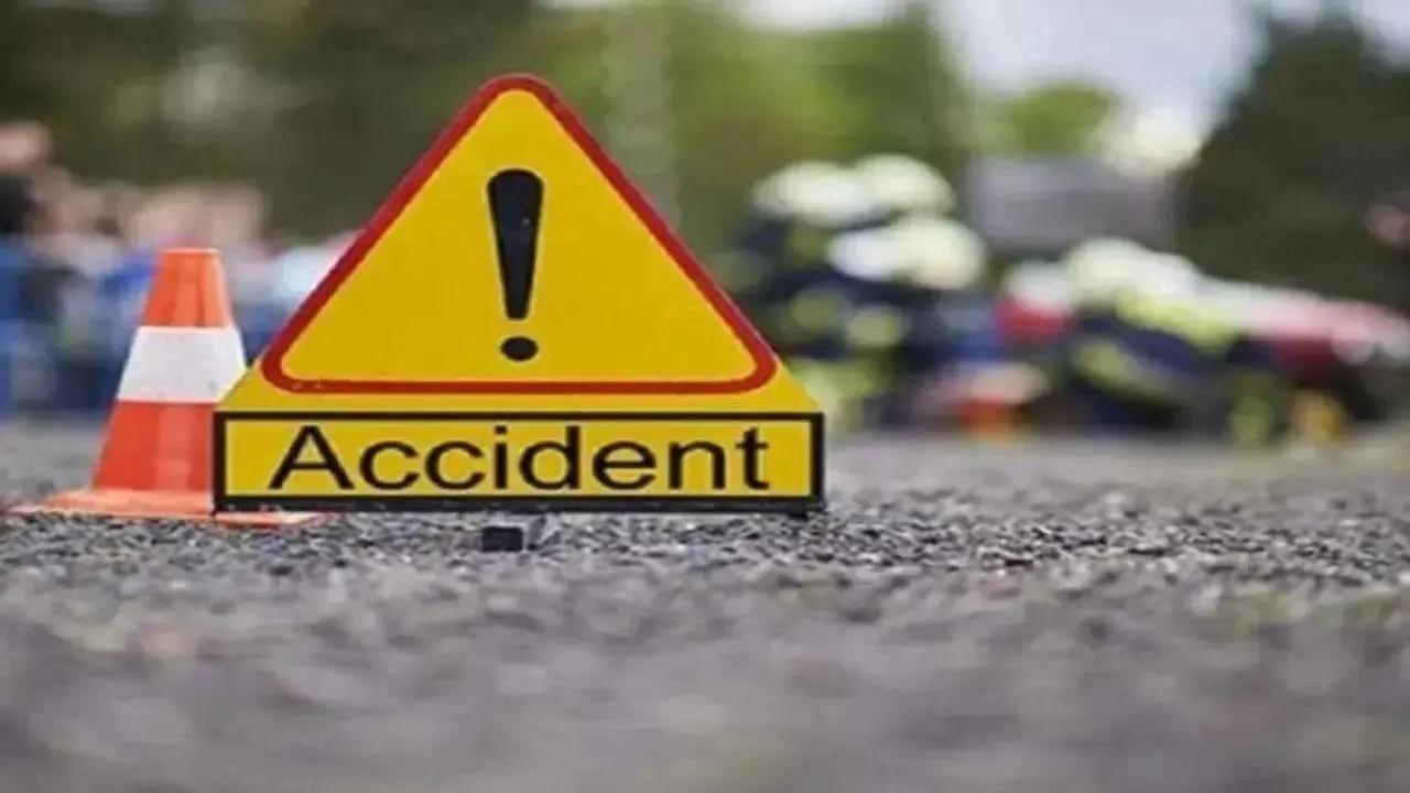 Delhi: One dead, several injured as two cars catch fire after collision