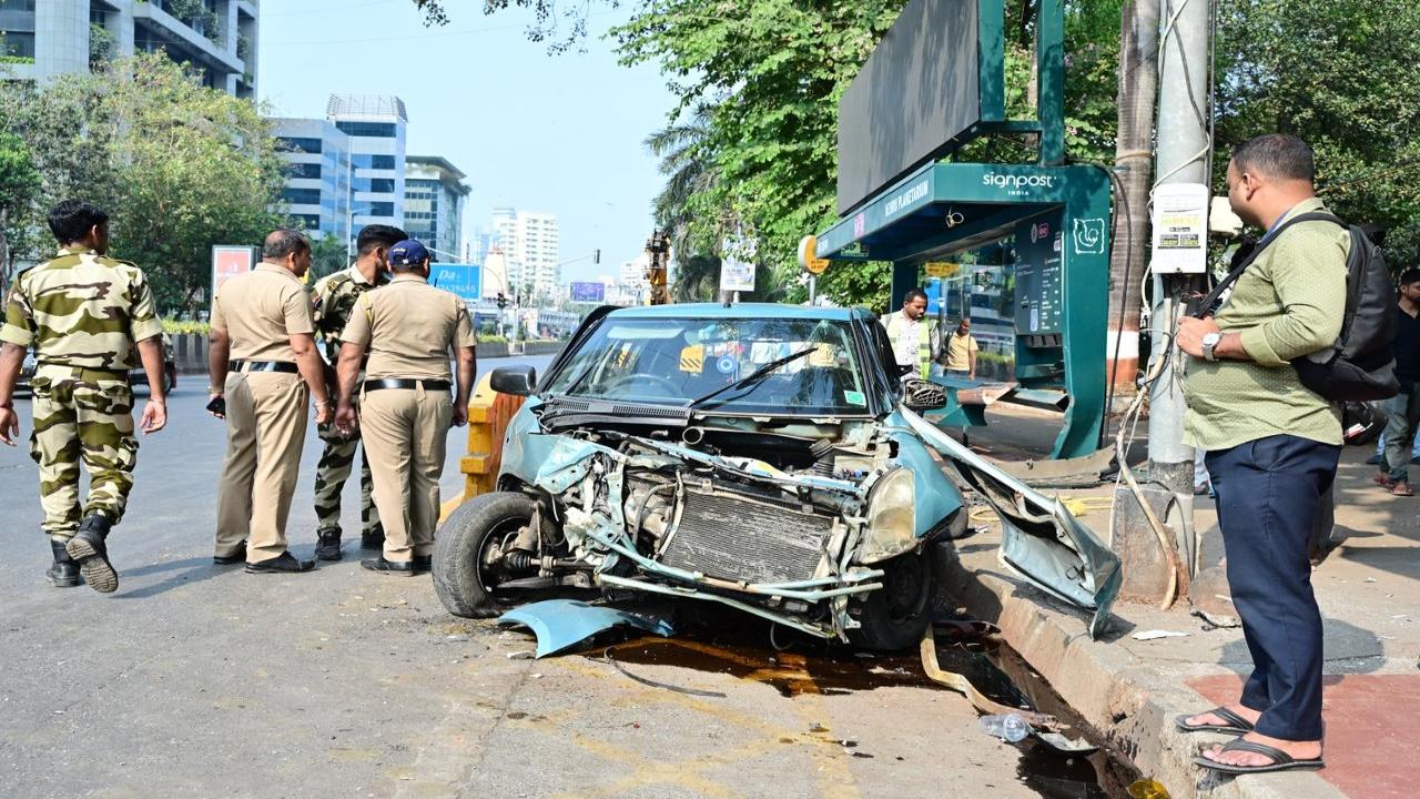 Mumbai: Three injured after car rams into bus stop at Worli