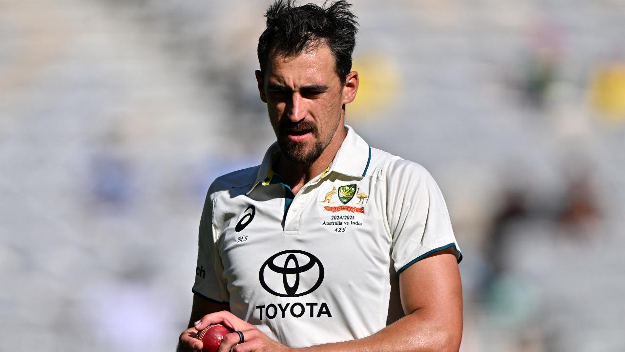 Mitchell Starc smashes through India’s defenses with a stellar fifer: WATCH