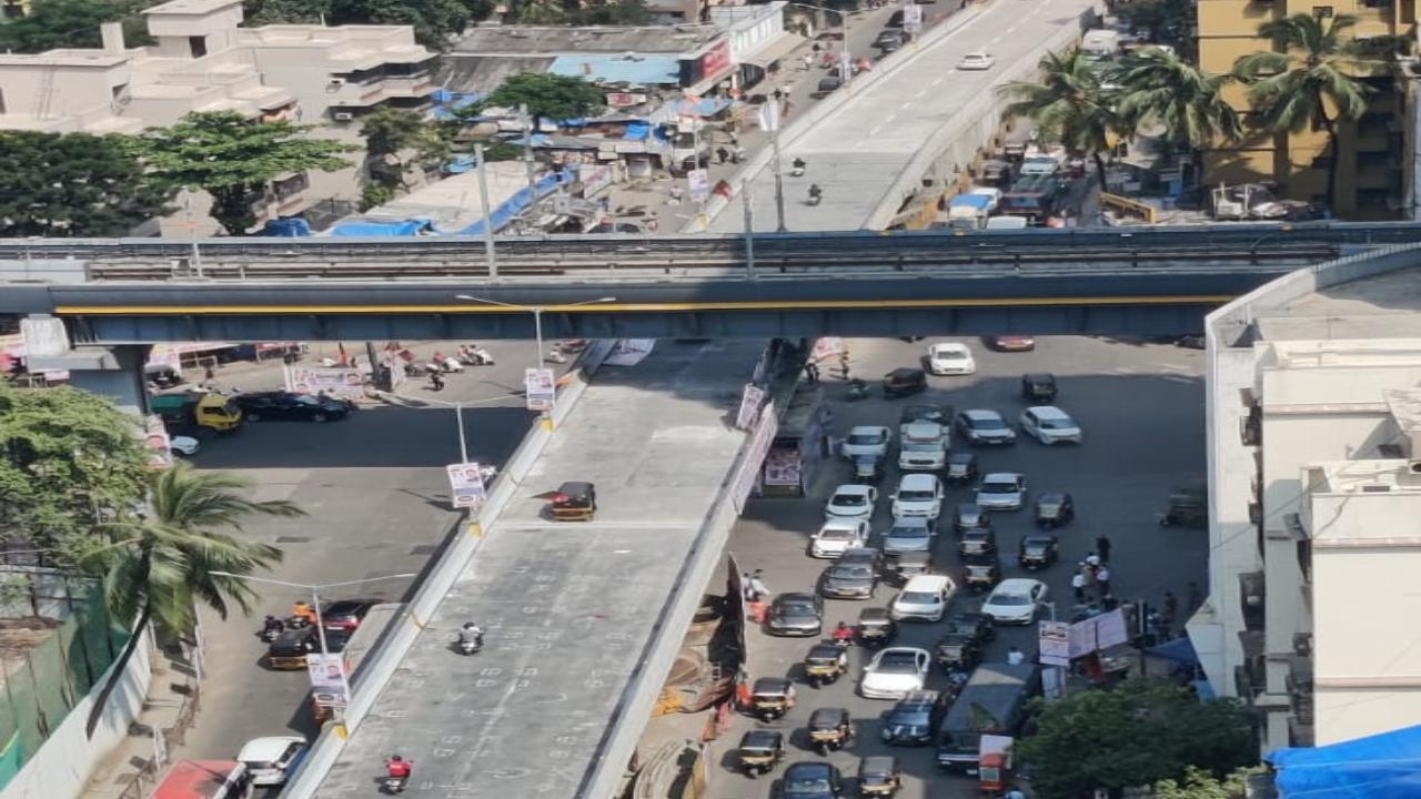 IN PHOTOS: Piyush Goyal inaugurates flyover near Mith Chowky in Malad 