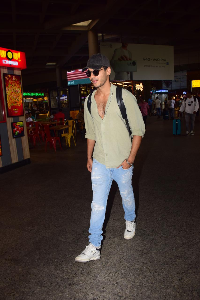 Ishaan Khatter didn't pose for paparazzi as he was clicked at Mumbai airport