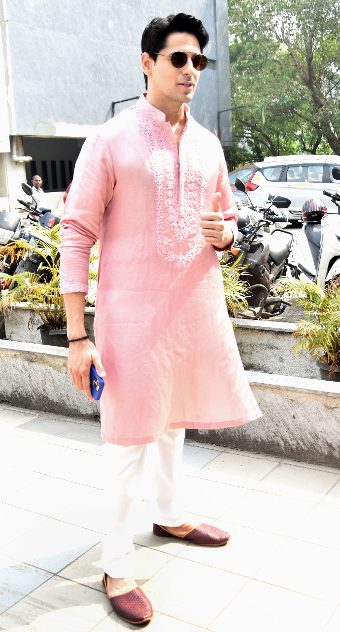 Sidharth Malhotra's pink kurta is perfect to take inspiration from. The actor went out to attend a puja at Dharma office