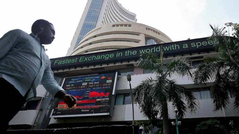 Sensex, Nifty fall again as foreign outflows and IT stock sell-offs weigh on markets