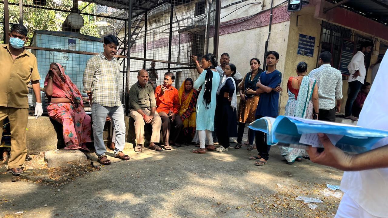 IN PHOTOS: Seven dead, including three minors, in Chembur shop fire