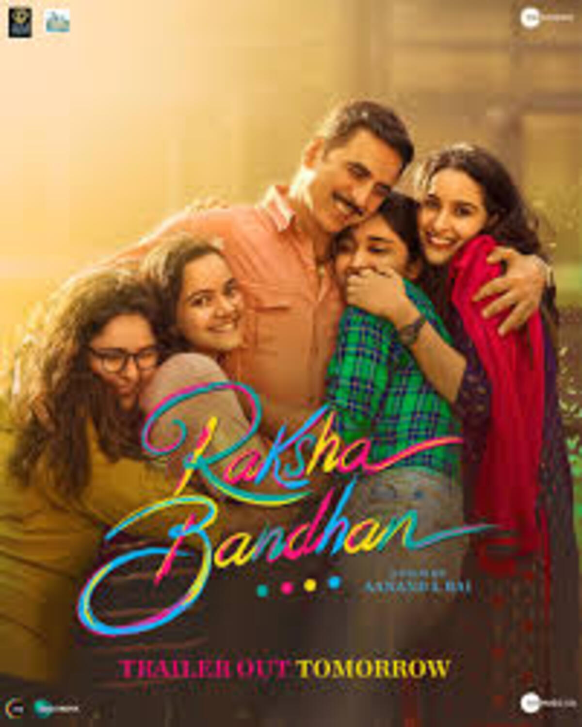 'Raksha Bandhan' follows the story of the family of Lala who is the eldest one and has four younger sisters. The movie follows Lala's one vow to his dying mother to marry off his sisters before his own marriage.