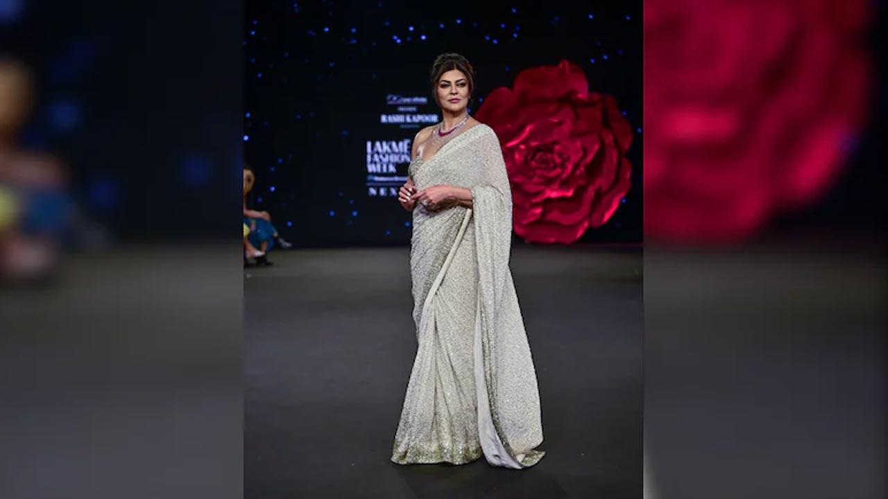 LFW X FDCI Day 5: Sushmita Sen dazzles in ivory saree for designer Rashi Kapoor