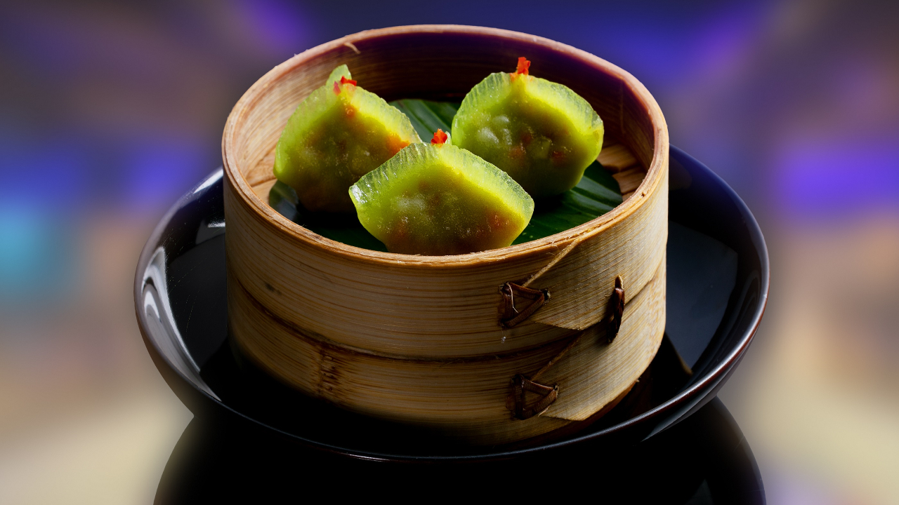 Spicy Jackfruit Dumpling At Hakkasan, the chef says you can make the Spicy Jackfruit Dumpling. It is crafted with locally sourced raw jackfruit from the Western Ghats of Maharashtra, paired with water chestnut, lotus root, and carrot for a delightful crunch. Steamed to perfection in a traditional bamboo steamer, this dumpling allows the vibrant ingredients to shine.