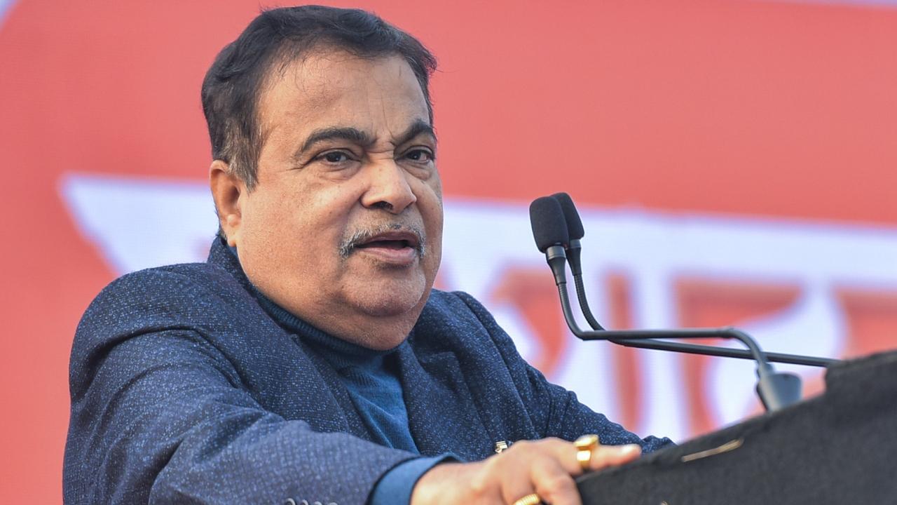 Nearly 5,000 youths have shunned Naxalism to joined mainstream: Gadkari