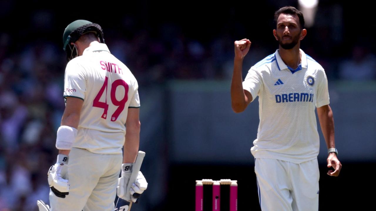 Prasidh ousts Smith as India reduce Australia 101 for five at lunch